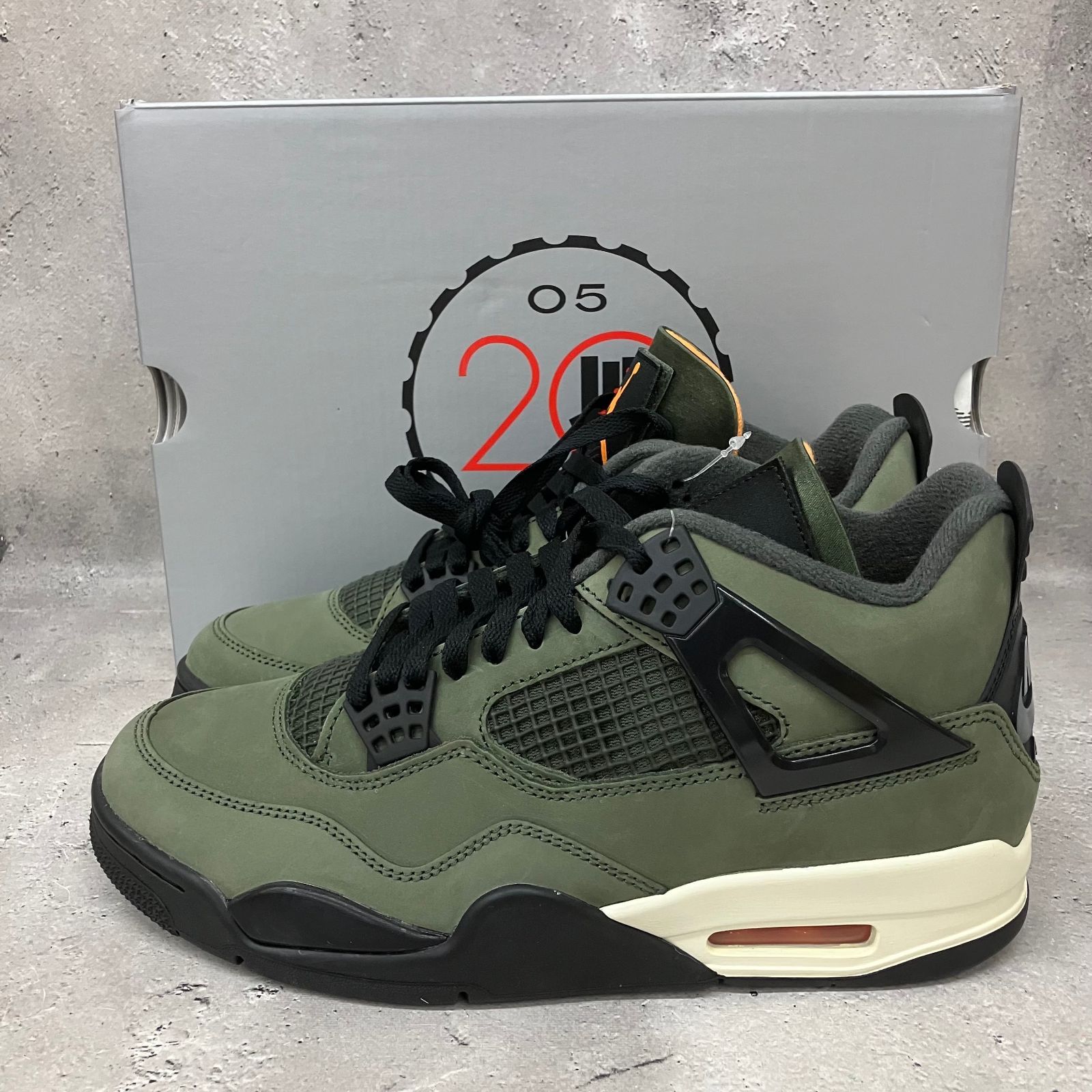 UNDEFEATED × Nike Air Jordan 4 Retro 