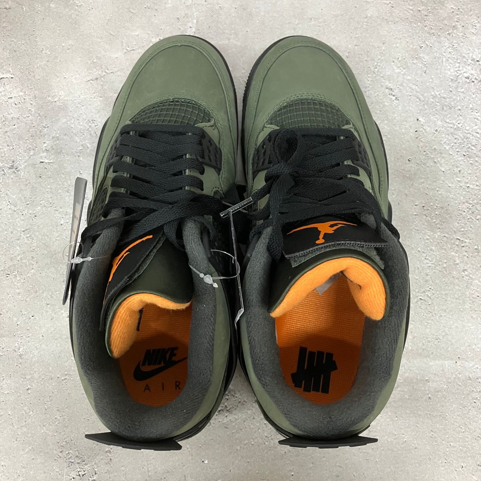 UNDEFEATED × Nike Air Jordan 4 Retro 