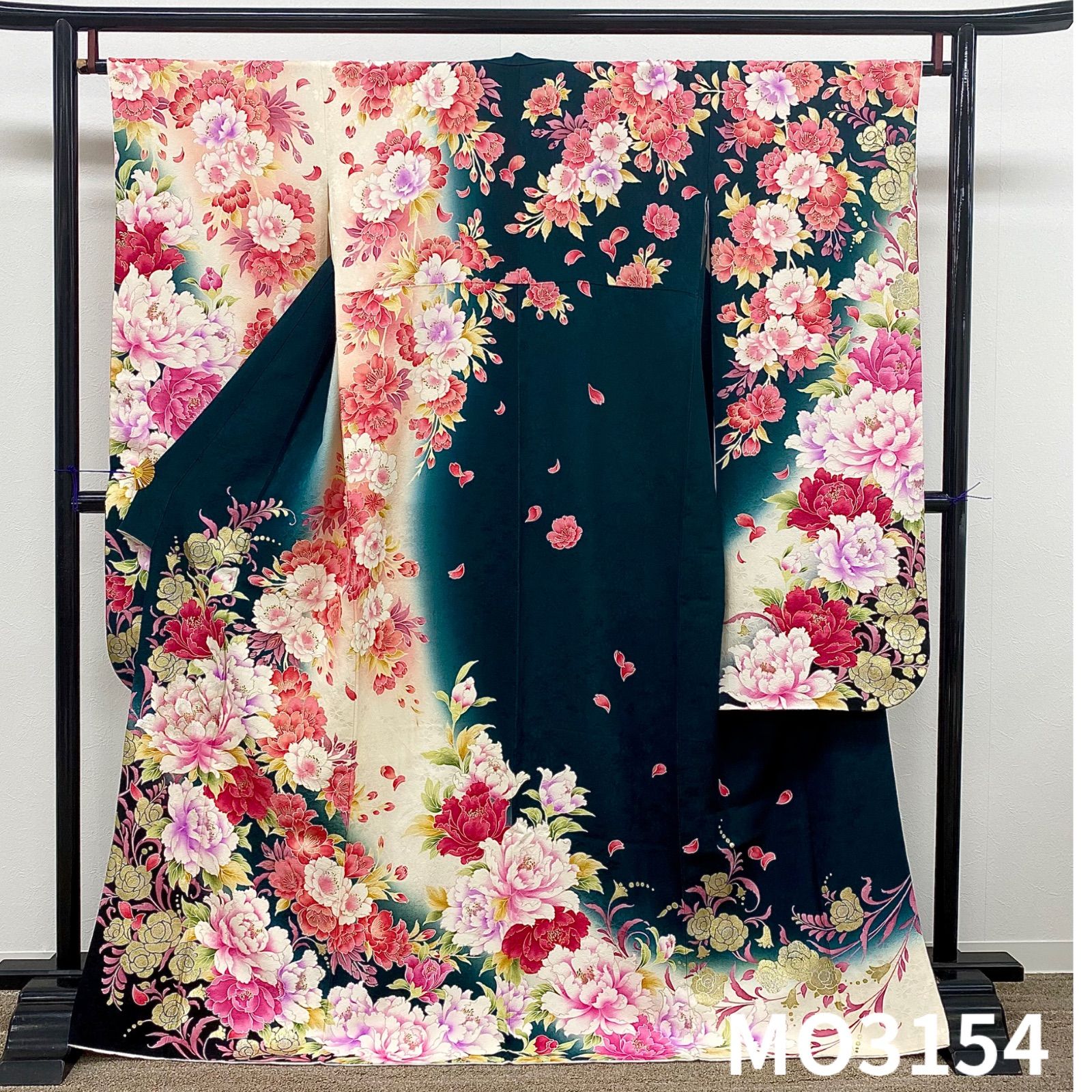 振袖 ラメ刺繍 金彩 グリッター箔 紋意匠 牡丹 大輪 身丈166 cm MO 3154