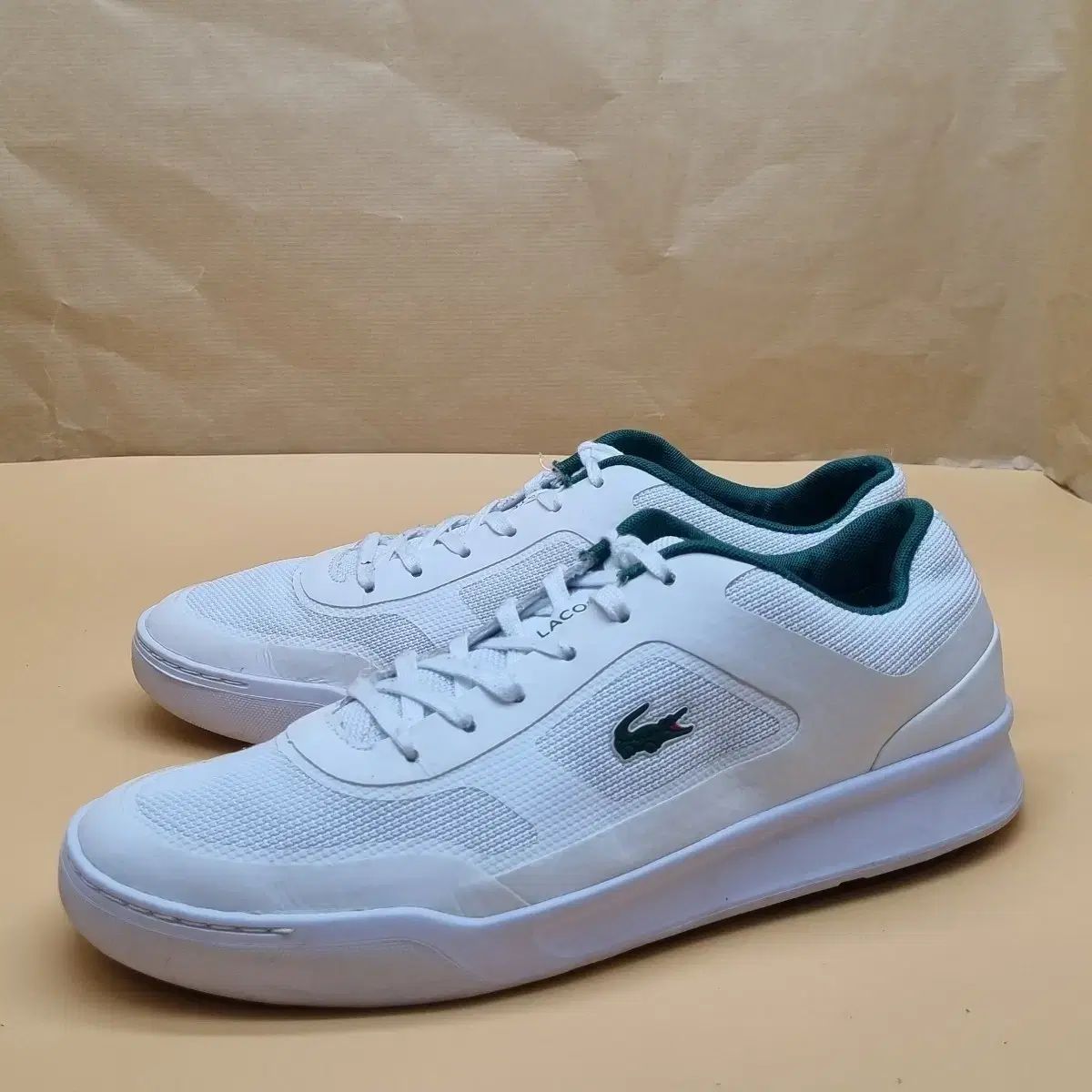 送料無料，最新作 LACOSTE ラコステ メンズスニーカー 27.5 スニーカー