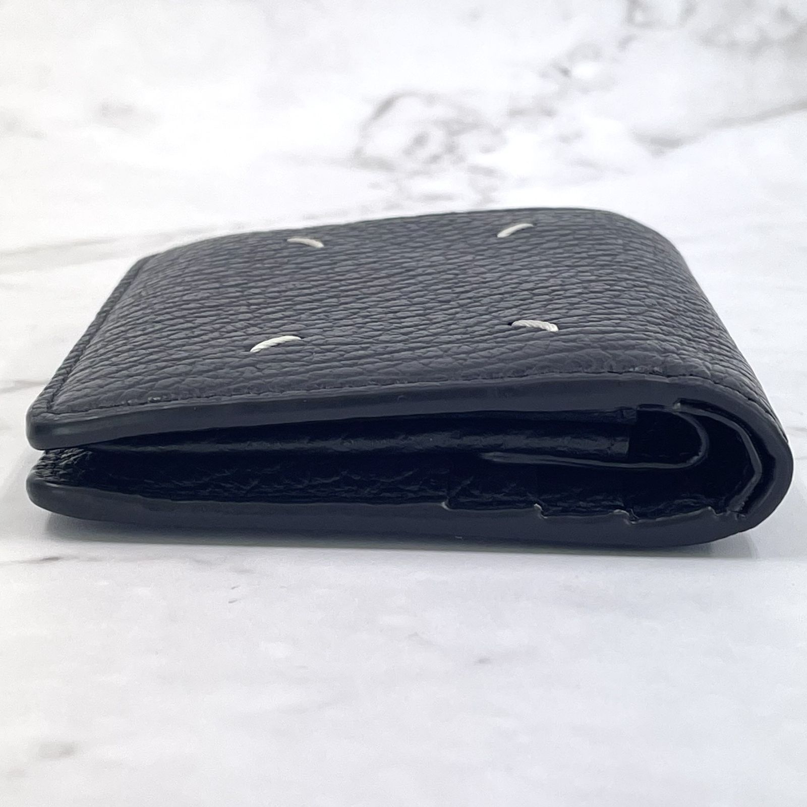 MAISON メゾンマルジェラ 4ステッチ 二つ折り財布 ブラック グレインカーフレザー P 4455 ミニ財布 コンパクト 小物 男女兼用 鑑定済