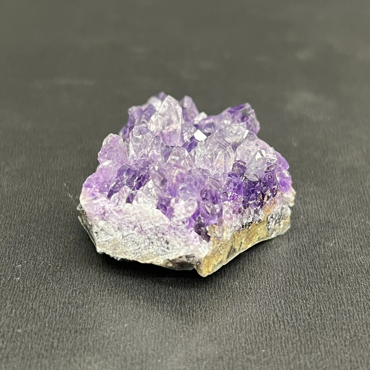 155:癒しと浄化☆アメジストクラスター 原石 約19g 高品質 天然石