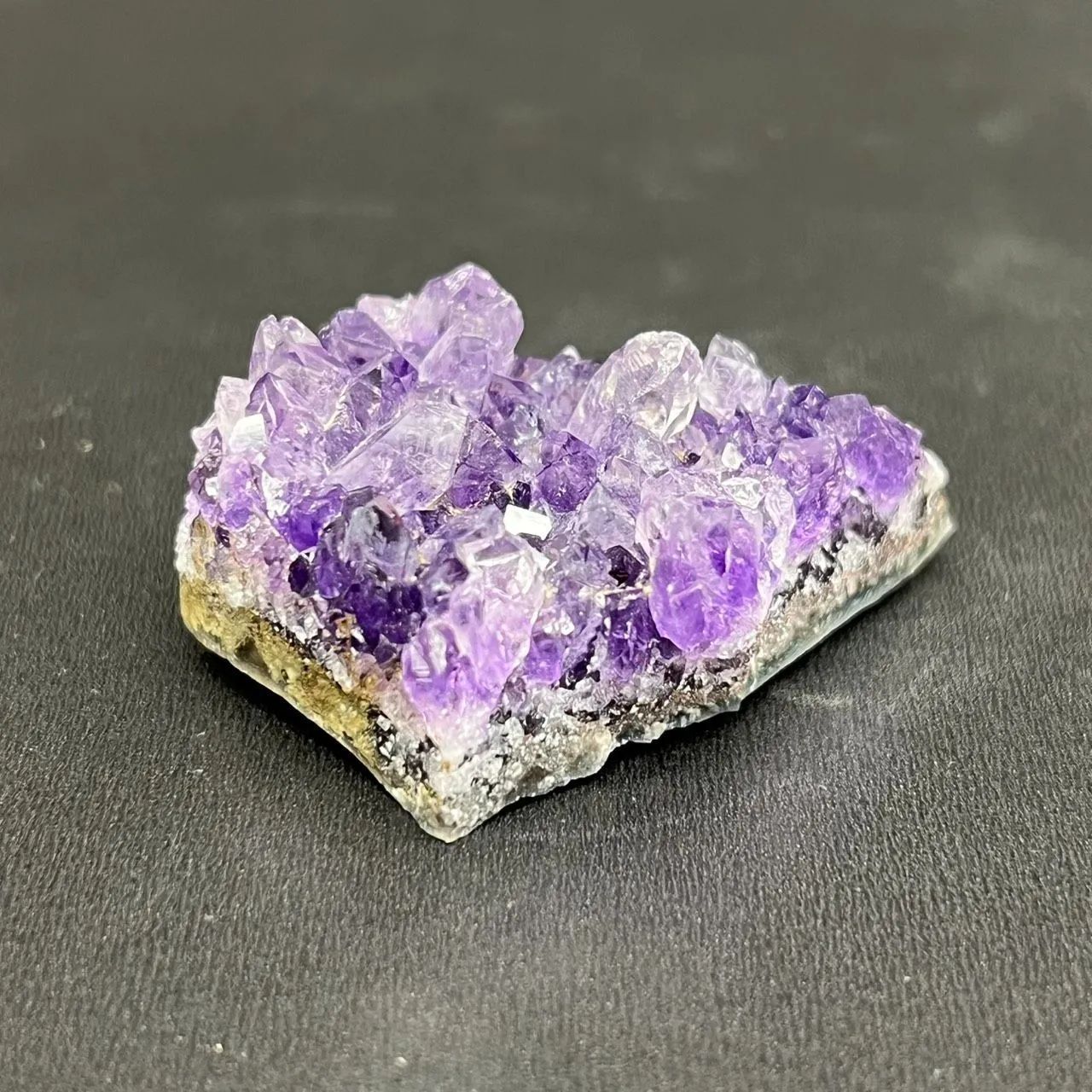 155:癒しと浄化☆アメジストクラスター 原石 約19g 高品質 天然石