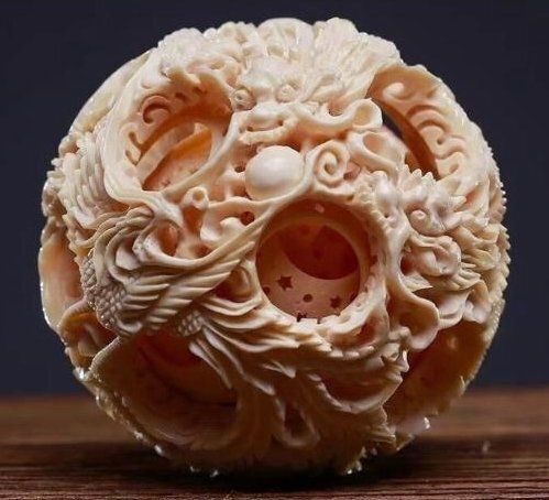 鬼工球 彫刻置物 精巧彫刻 球体 氷生地 鬼工芸品 - メルカリ