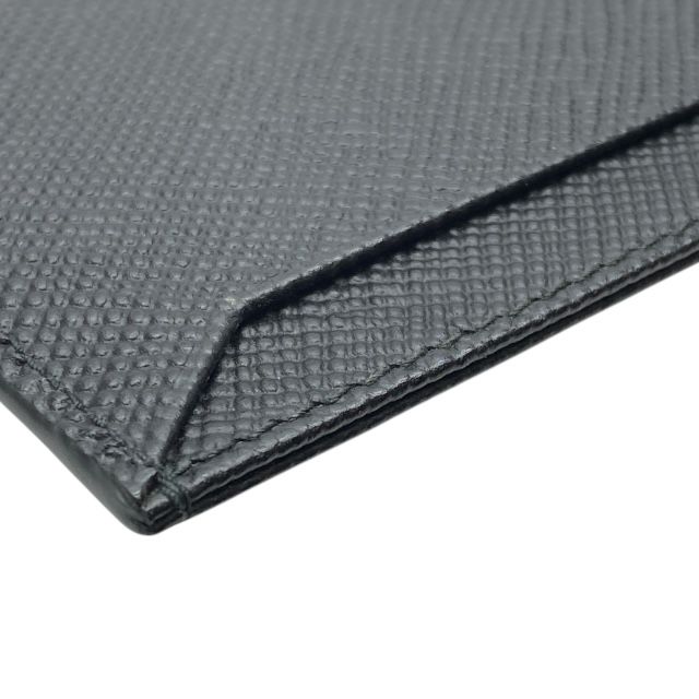 PRADA 上品な印象