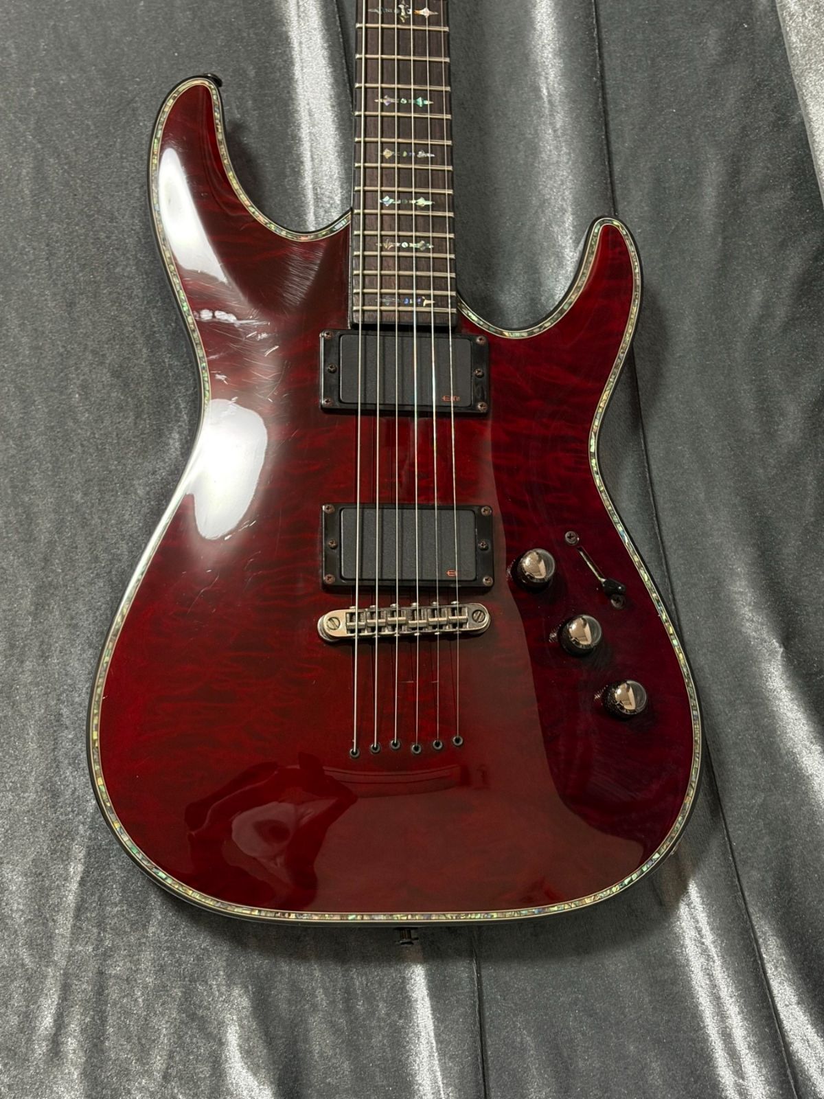 美品 定価242000円 Schecter AD-C-1-HR EMG搭載 定価242,000円 Schecter（シェクター） AD-C-1-HR ヘルレイザー EMG