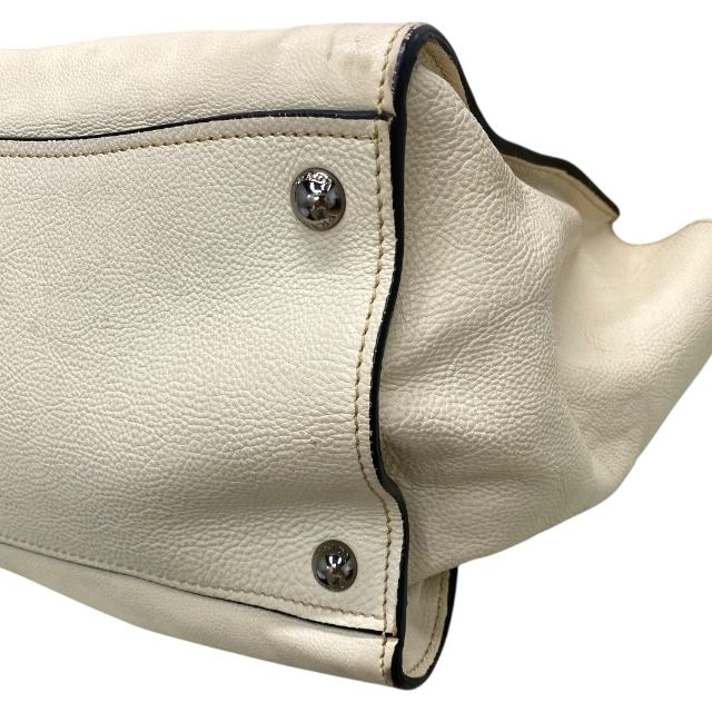 レザー アイボリー