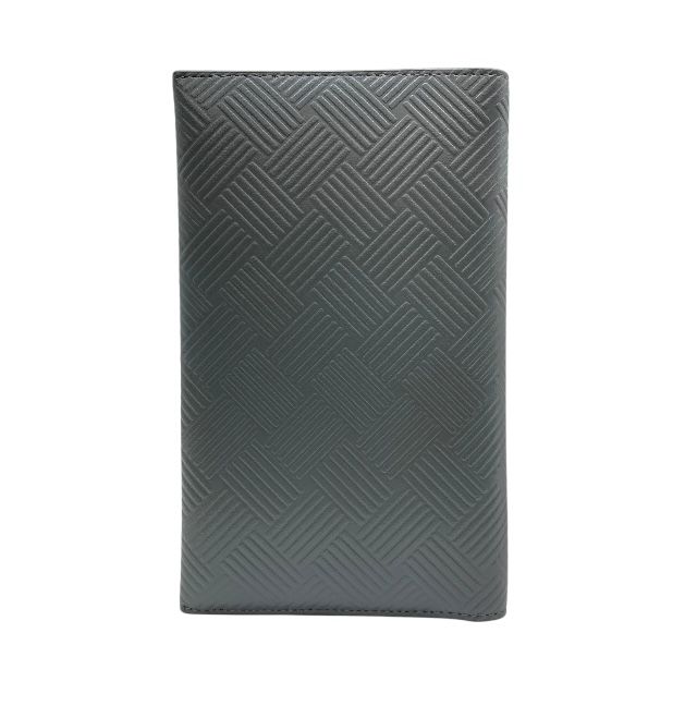 ボッテガヴェネタ イントレチャート パスポートケース 二つ折り 長財布 札入れ エンボス レザー グレー BOTTEGA VENETA メンズ向け 感あるデザイン の旅行用アイテム