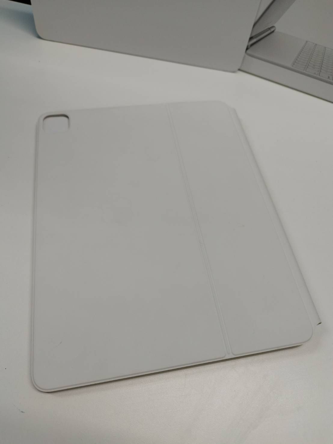 新商品が続々！ iPad Magic Keyboard|A2480|日本語配列|ホワイト MJQL3J|A iPad Air 13インチ iPad Pro 12.9インチ第3～6世代対応 全品本物!