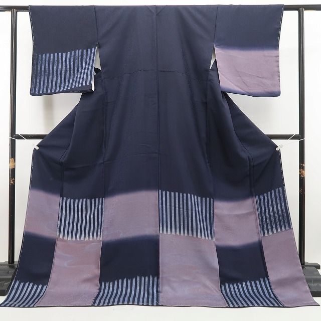 藍鉄と唐花で叶える大人のエレガンス 付下げ