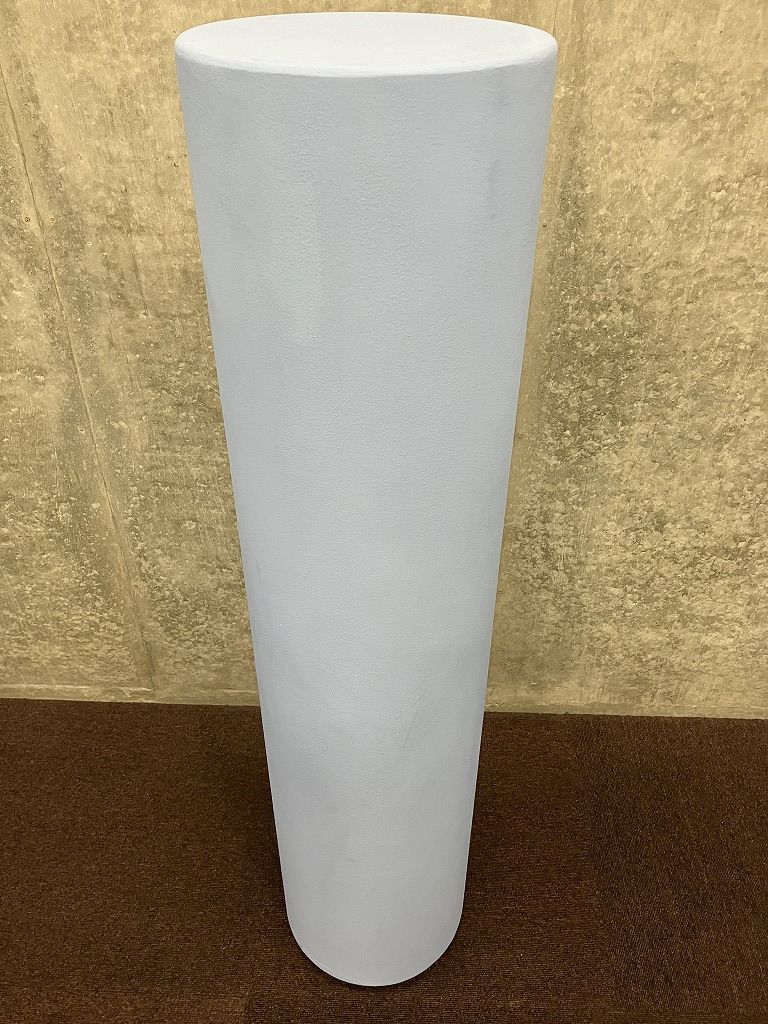 円柱の展示台 薄い青色 ハイタイプ MARWIL-DEMENAGEMENTS_CH