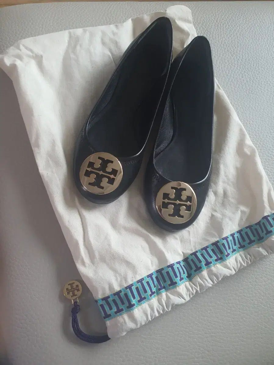 トリーバーチ ブラック フラットシューズ ダストバッグ 含む