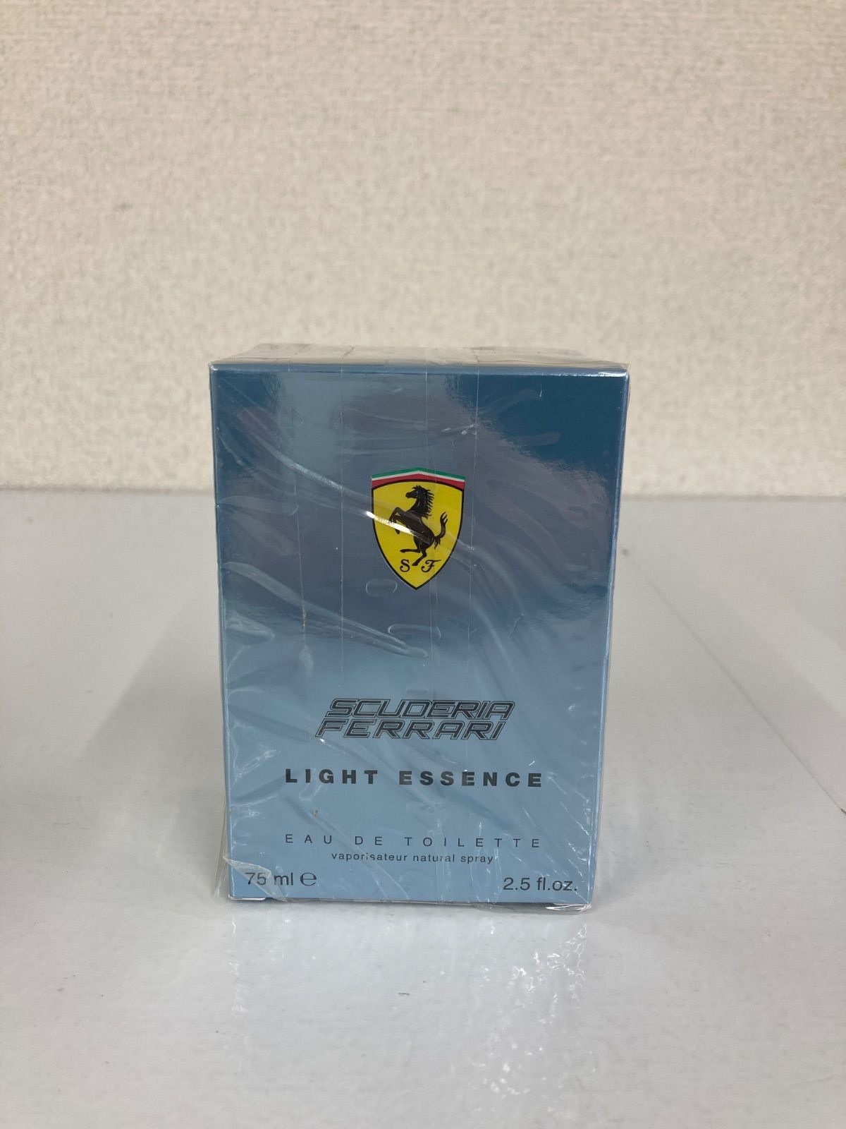 %5 フェラーリ ライトエッセンス オードトワレ 75ml SCUDERIA FERRARI LIGHT ESSENCE 香水 シュリンク付き 美容品 1