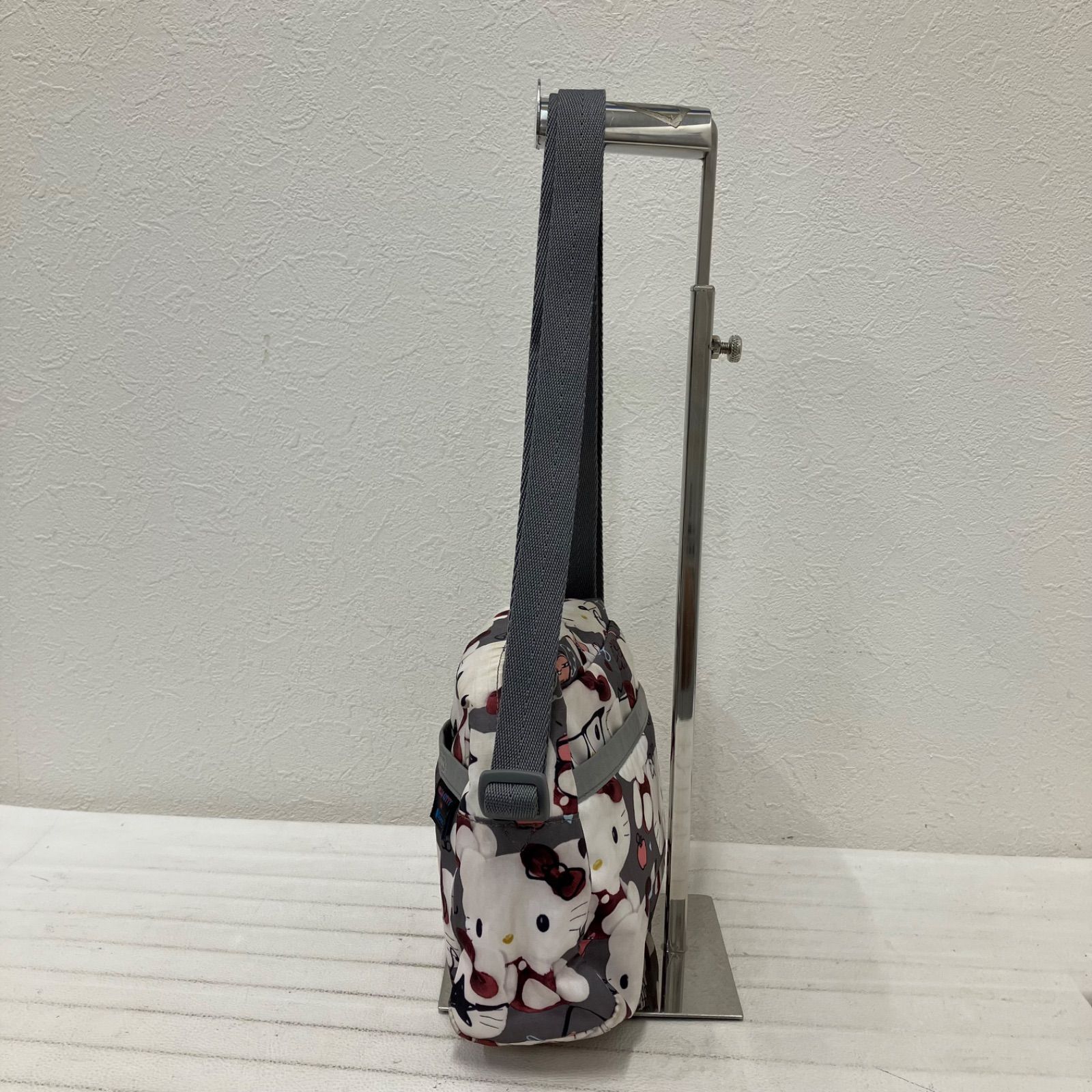 ハローキティ柄　ボタニカル レスポートサック ショルダーバッグ 5512 LeSportsac レスポートサック ショルダーバッグ グレー ハロー