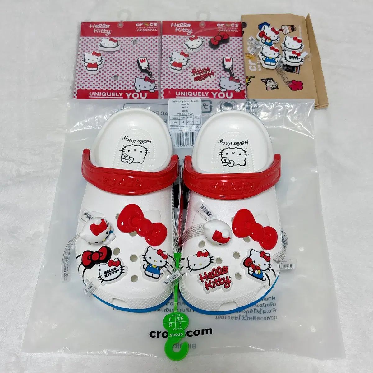 ハローキティ クロックス 230 ジビッツ まとめ