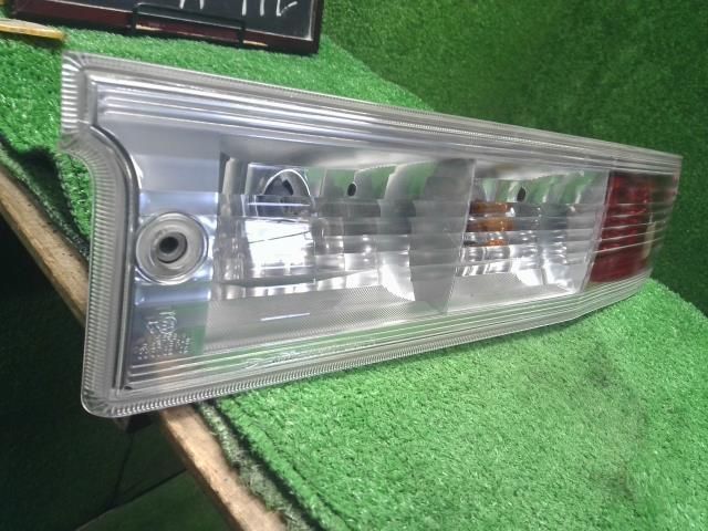 ハイゼットアトレ ABA-S331G 右テールランプ 81550-B5070 自社品番250614 FFCRYSTALESIA_COM