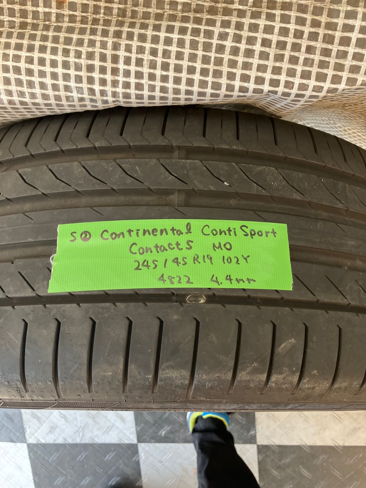 送料込み 245|45R19