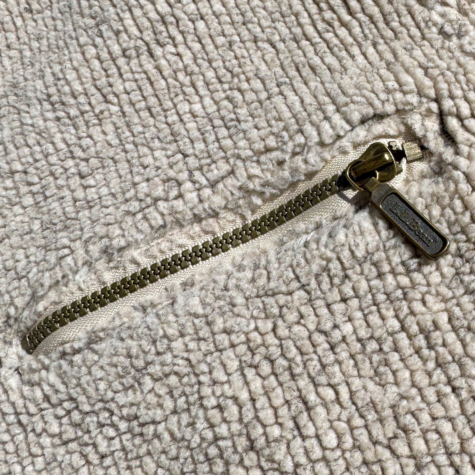 ベージュ ニットジャケット