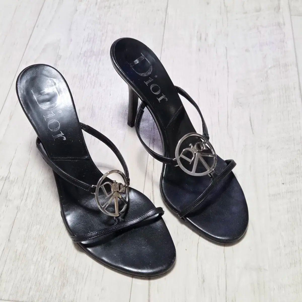 ディオール ブラック ロゴ ヒール サンダル 245