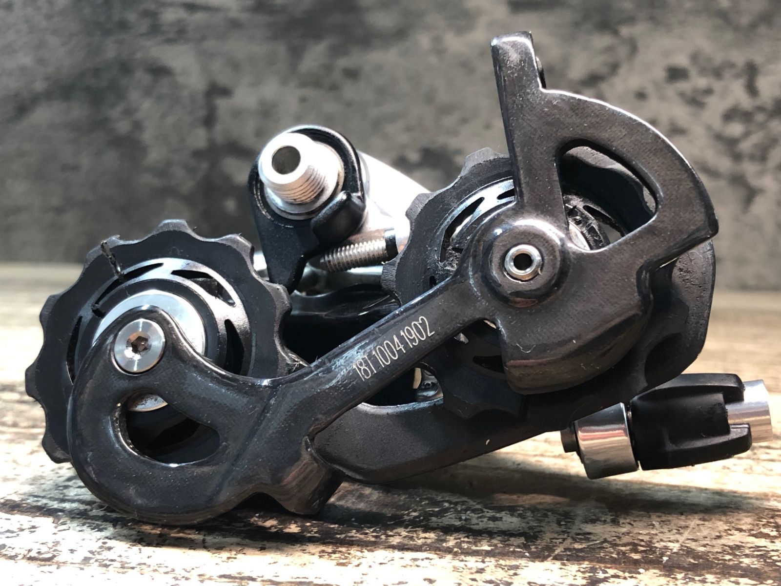 JN042 スラム SRAM レッド RED リアディレイラー 10S シルバー プーリー割れのためジャンク