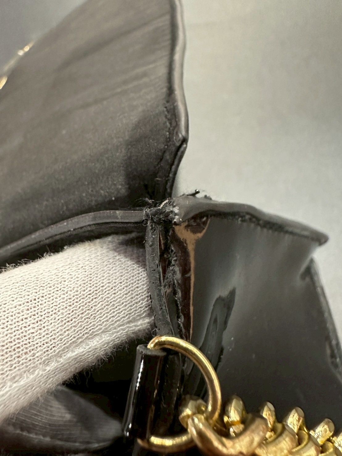 ジミーチュウ エナメル