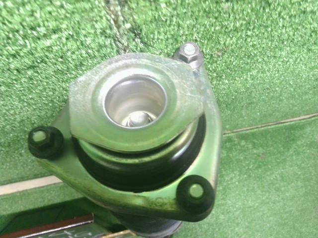 ABA-S331G 右フロントストラット