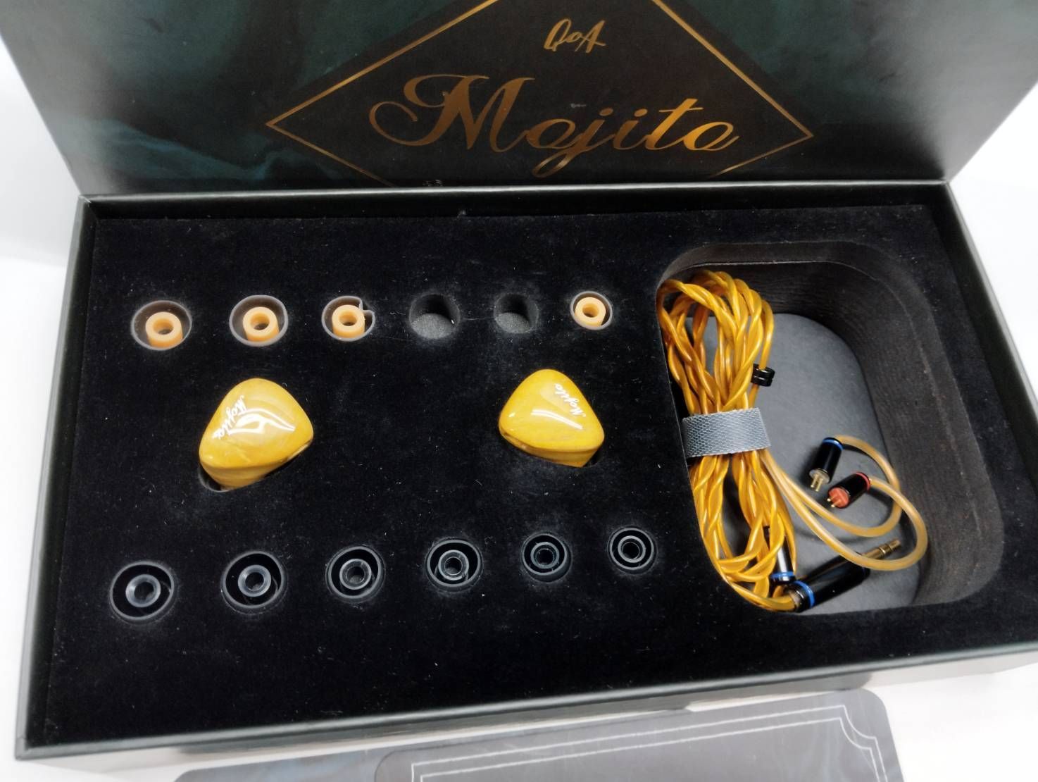 QoA クイーンオブオーディオ Mojito イヤホン 有線 アンバー