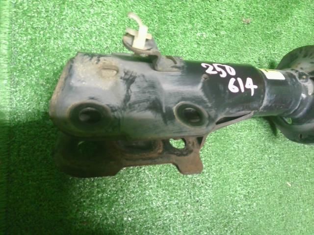 左フロントストラット