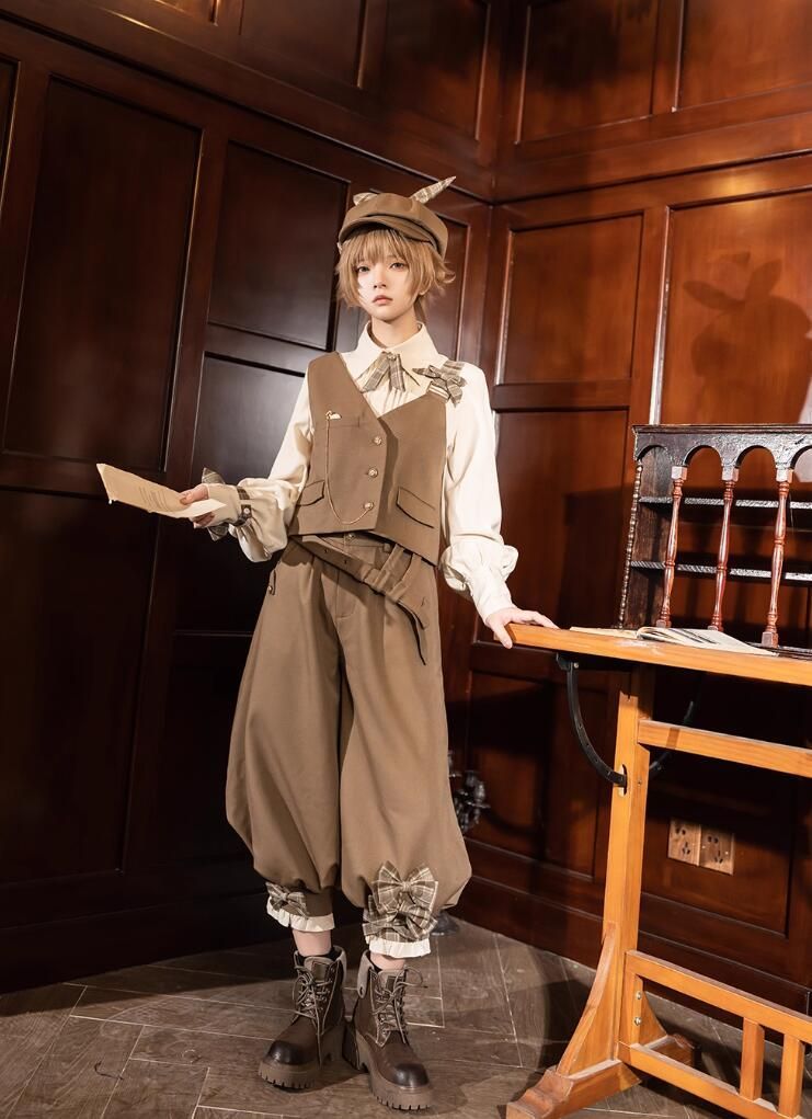 レトロ春秋風 可愛い＆クール♪ベスト シャツ 七分丈パンツセットレトロ探偵風コスプレ 学院制服セットアップ｜中性 クラシカル アカデミック風｜ベスト ブラウス 七分丈パンツ ロリータpctz