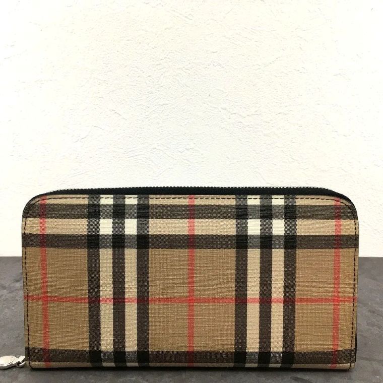 み BURBERRY ジップウォレット ノバチェック 553