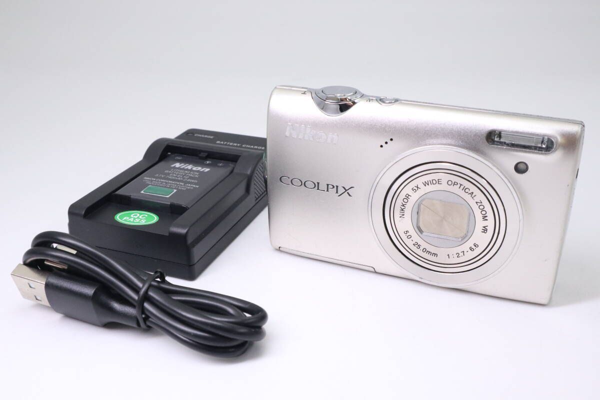 Nikon COOLPIX S5100 ニコン コンパクトデジタルカメラ シルバー f05552