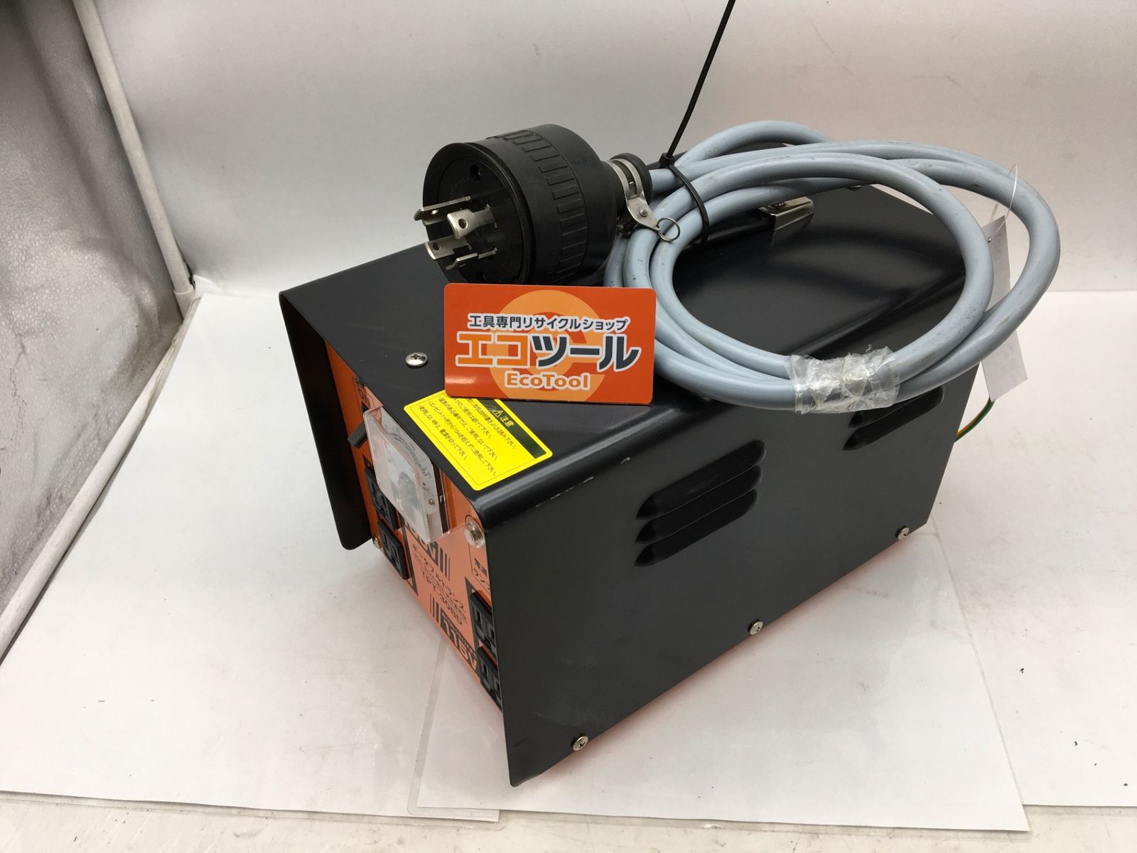 品 TRUSCO|トラスコ ポータブルトランス 30A 3kVA 降圧 昇圧兼用型 TPT-30BD IT1JN2C1RTN8 エコツール知立店 M02