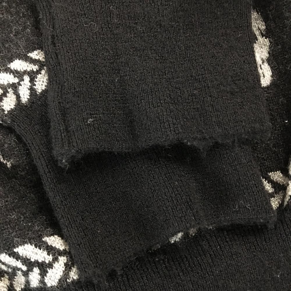 マークアンドロナ セーター 黒×グレー Vネック スカル柄 ニット