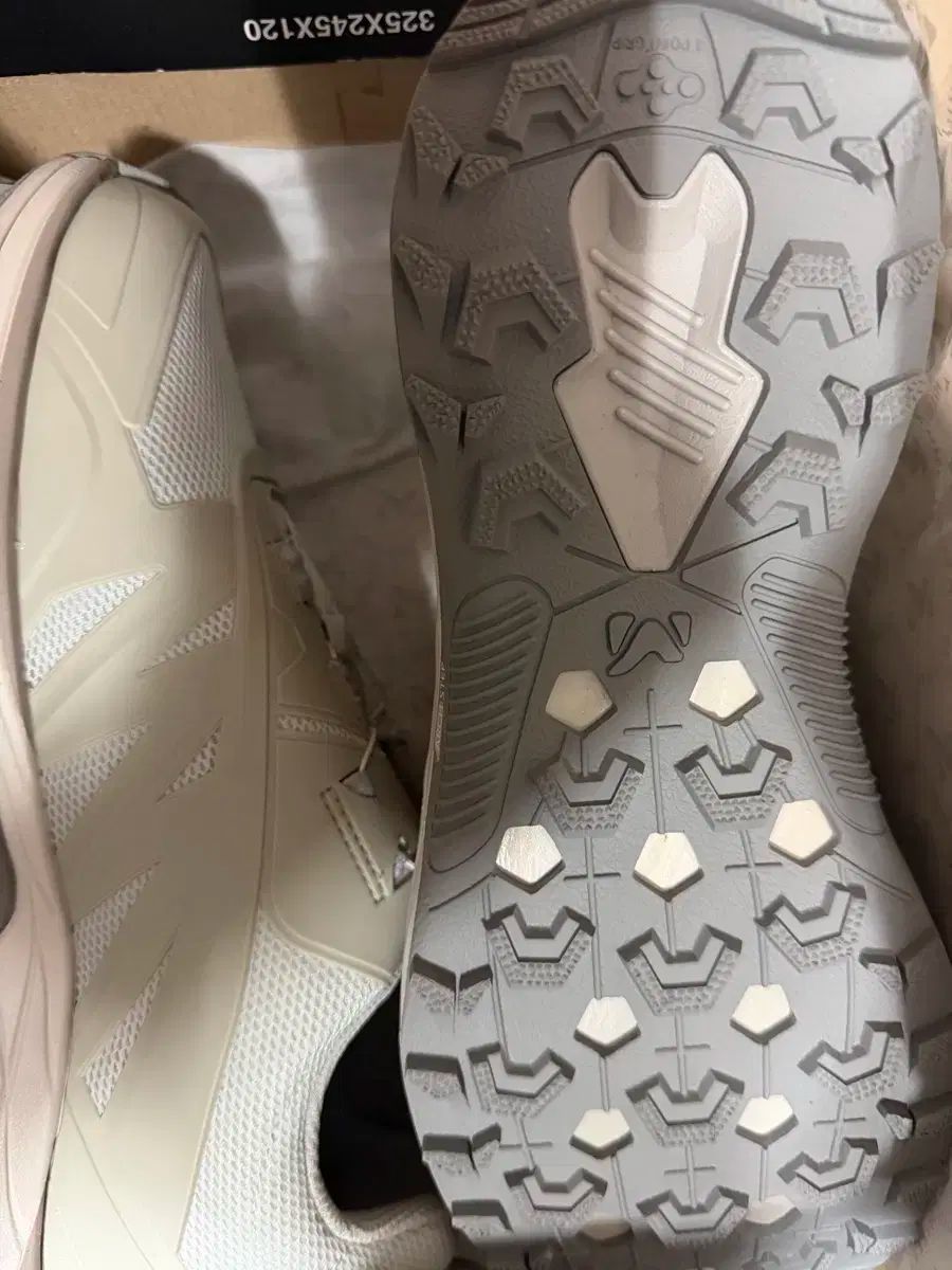 MILLET トレッキングシューズ 登山靴 防水靴