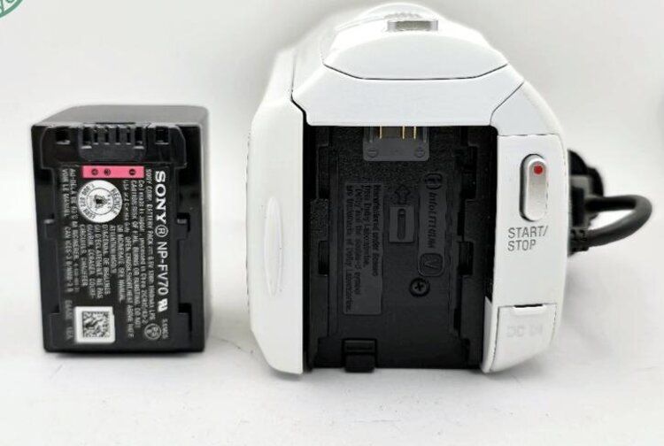 白 ビデオカメラ