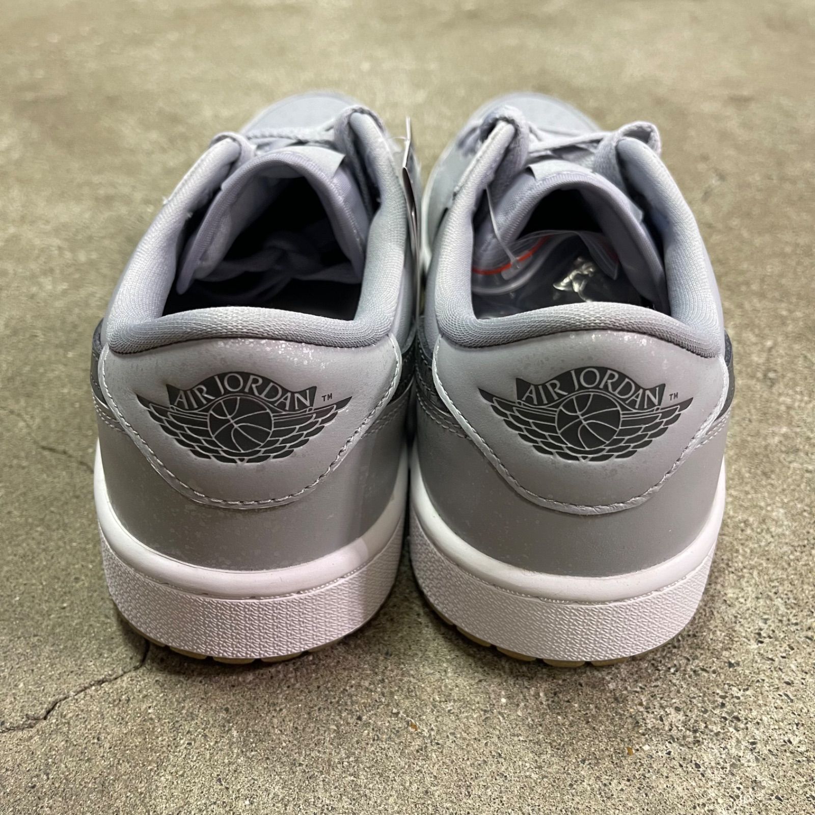 シューズ(男性用) NIKE Air Jordan 1 low golf wolf grey 27 Amazon | [ナイキ] Golf エアジョーダン 1 Low G Wolf Grey DD9315-002