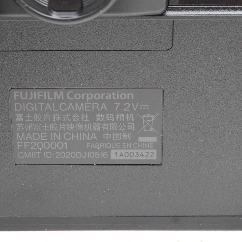 ミラーレスデジタルカメラ