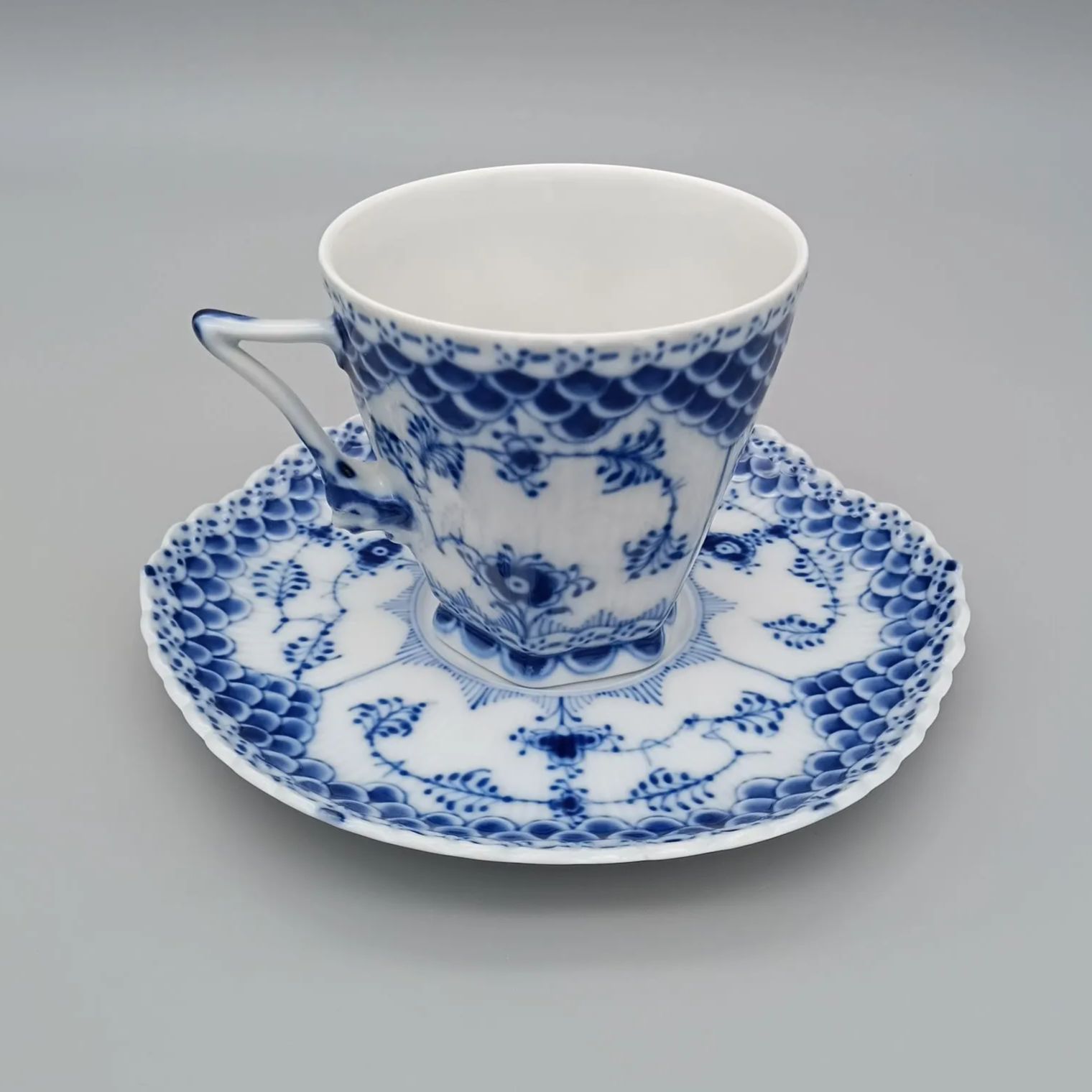 ロイヤルコペンハーゲン ブルーフルーテッド