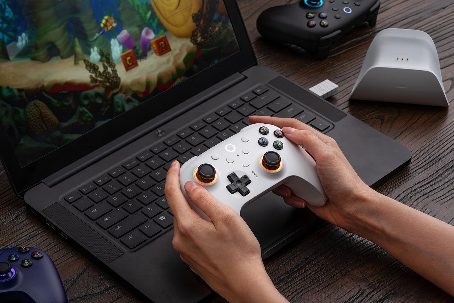 新着商品 8BitDo Ultimate 2 ワイヤレス コントローラー Windows - Android 用 TMR ジョイスティック付きゲーム コントローラー 切り替え なホール効果 触覚トリガー RGB ファイヤー リング 8 スピード ワイヤレス UP786_INFO