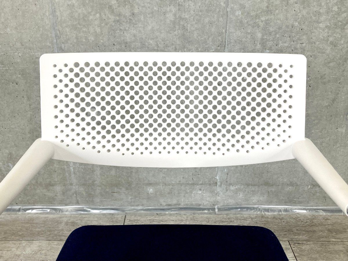 スタッキングチェア ネイビーｘホワイト