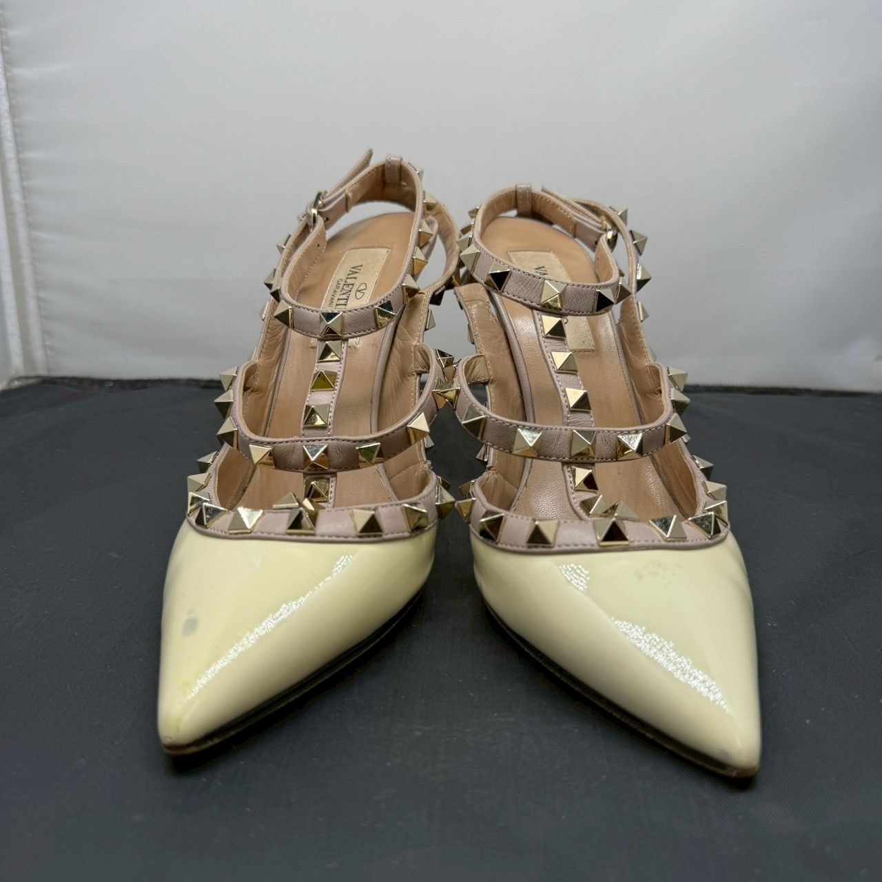 ヴァレンティノ ヒールパンプス ベージュ