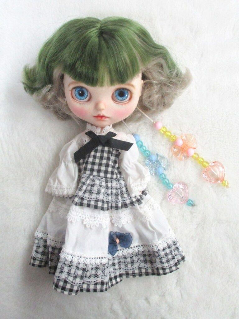 ネオブライス カスタムブライス グリーンｘベージュヘア スリーピングアイ