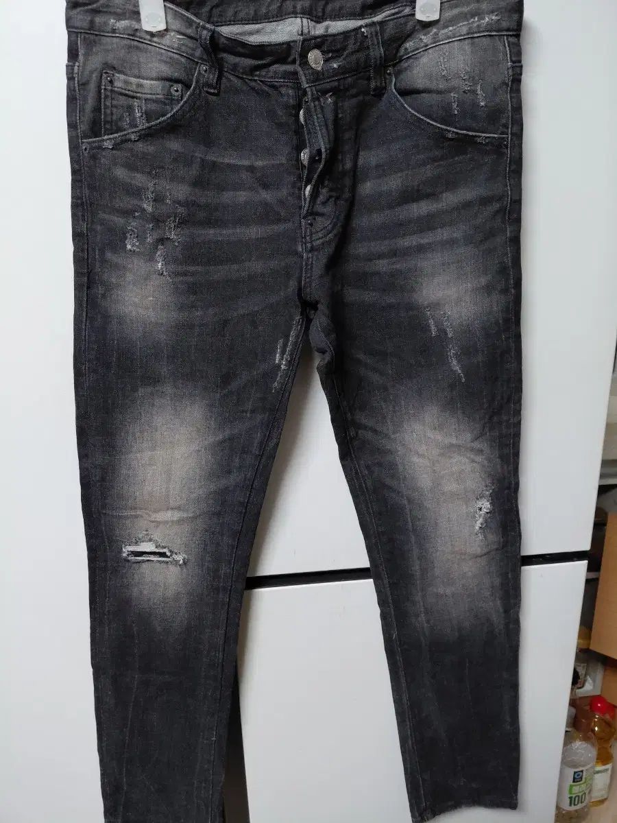 32 ディースクエアード2 ブラックジーン