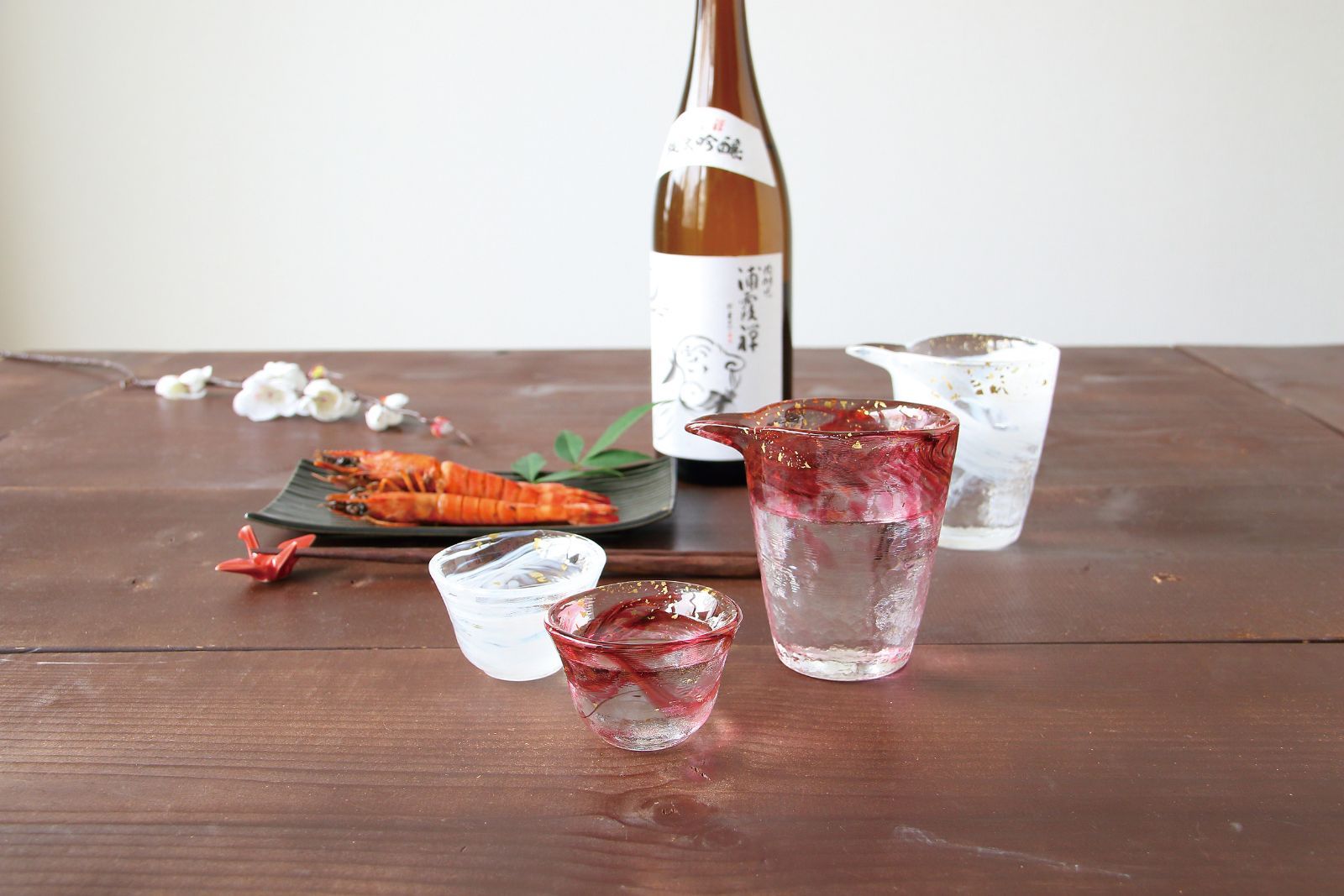 藍花 箔墨流し 片口 ぐい呑ギフトセット 紅 ぐい呑 2個 ギフトボックス入り ワールドクリエイト 30532