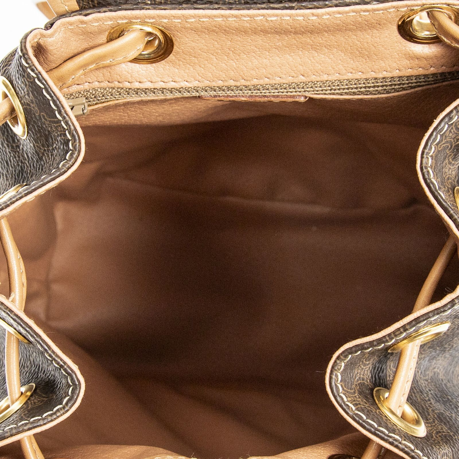 セリーヌ巾着フラップ