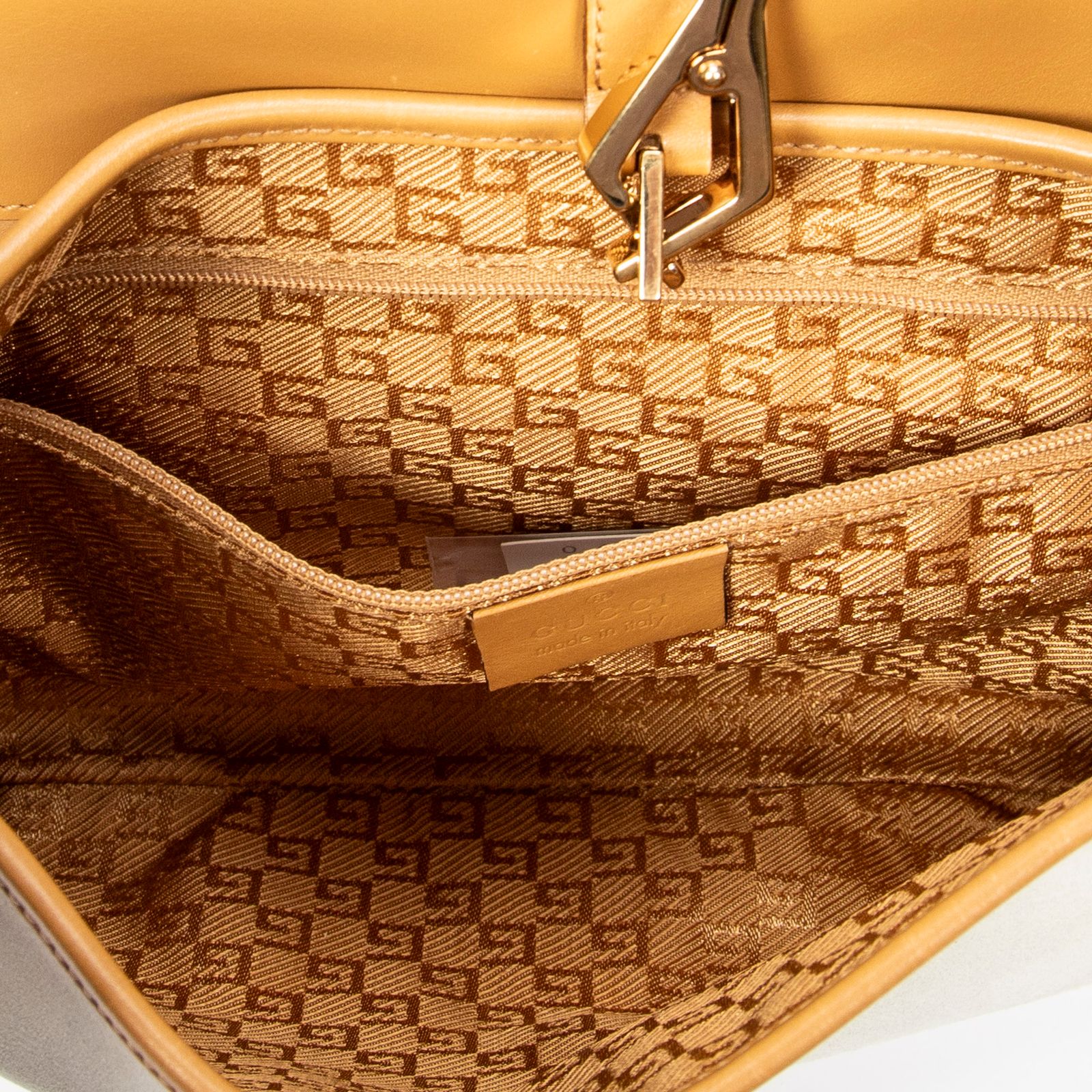 グッチ竹フラップジャッキーアイボリー