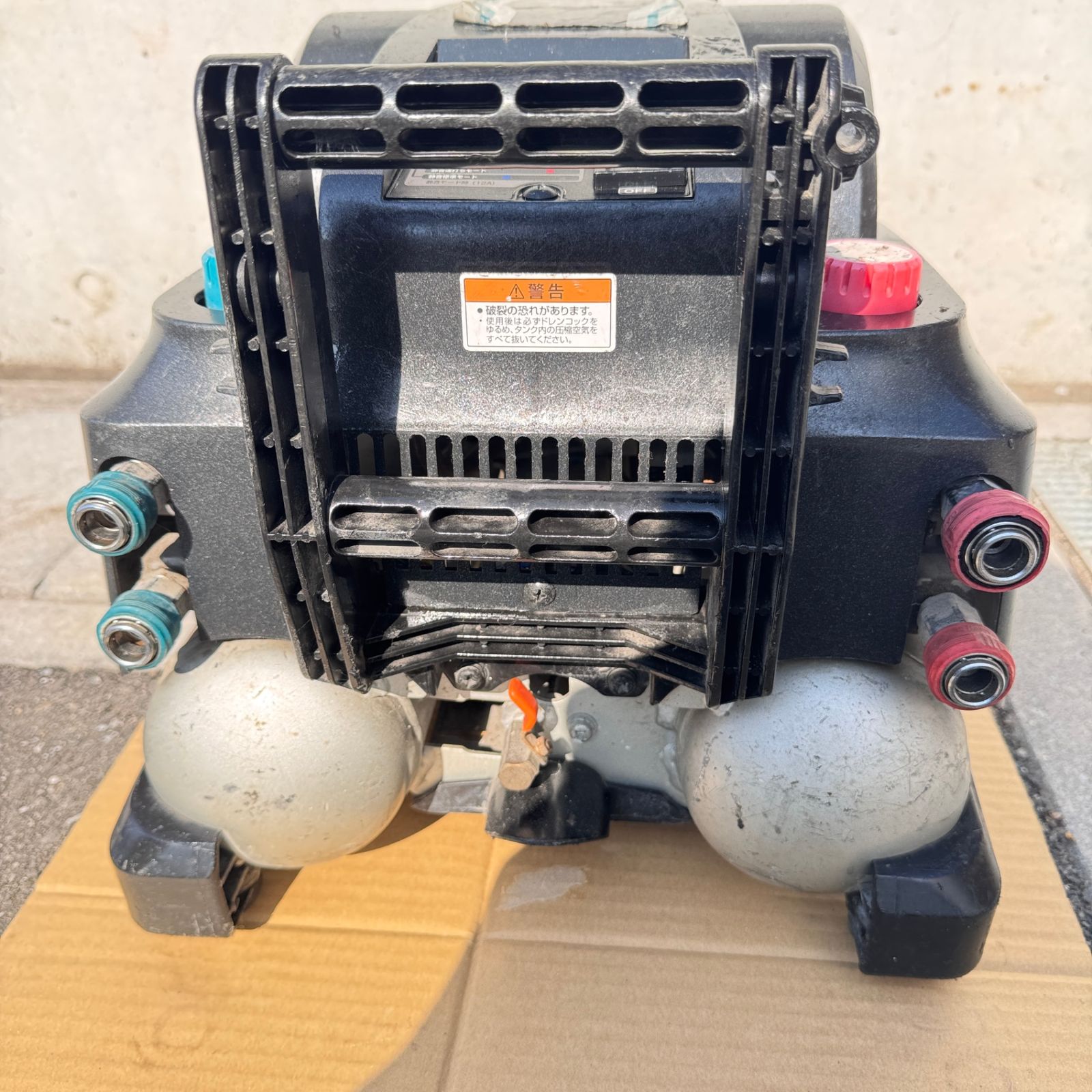 動作 済み makita マキタ エアーコンプレッサー AC460X