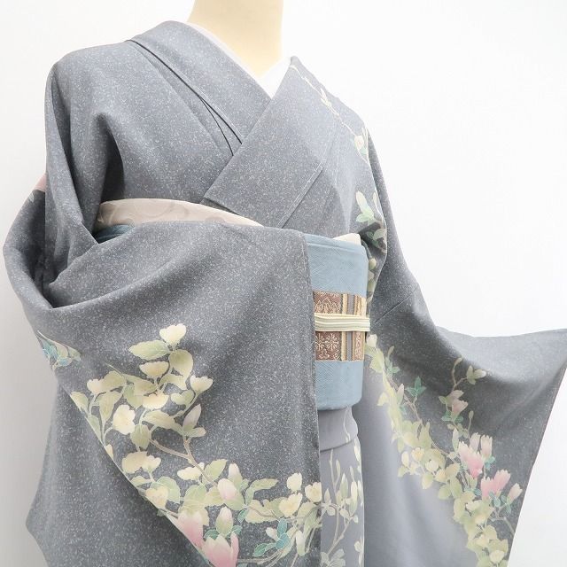 季節の風に誘われ香りほのかに艶を挿す 正絹