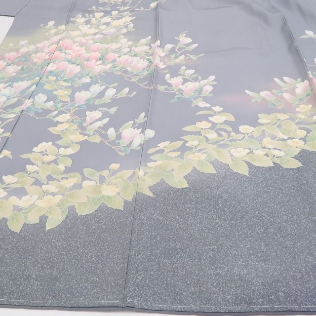 季節の風に誘われ香りほのかに艶を挿す 正絹