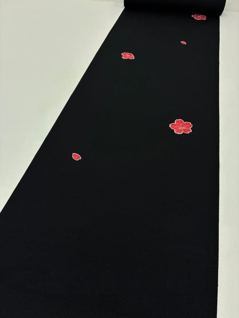 小紋 手描 桜 丹後ちりめん 飛び柄 黒色 反物 正絹 O011 - メルカリ